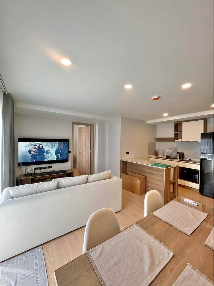 2 Beds 2 Baths - House