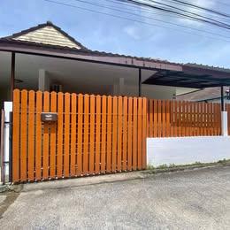 4 beds 4 baths House