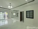 Rumah 3 Bilik Tidur untuk Disewa di Bann Parichart, foto 3