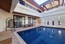 Chalong'un sakin bir yerleşim bölgesinde kiralık havuzlu 3 yatak odalı villa — fotoğraf 3