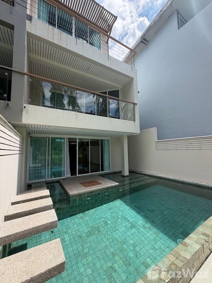 فيلا 4 غرف نوم للإيجار في The Fairways Villas