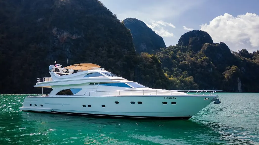 يخت فاخر Ferretti 80