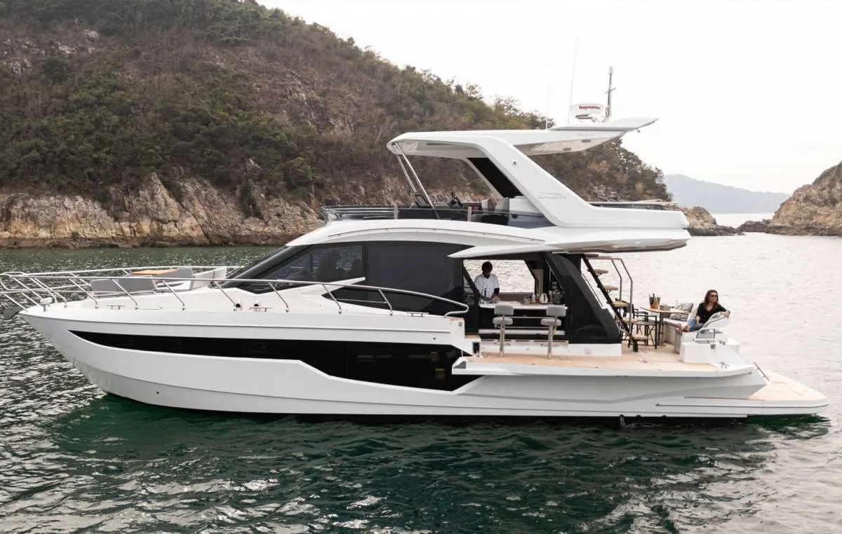 เรือยอชท์หรู Galeon 50