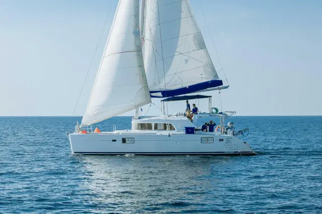 Катамаран Lagoon 44