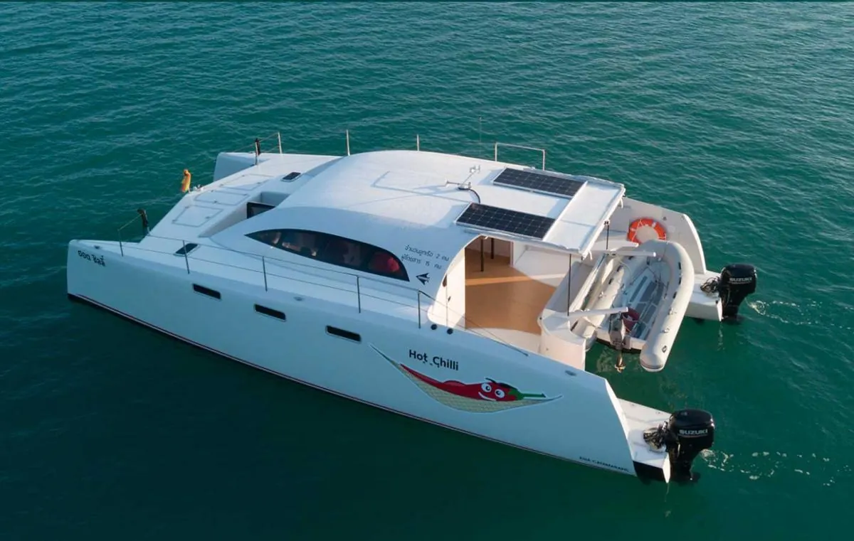 Motorlu katamaran Power Catamaran 38 Stealth