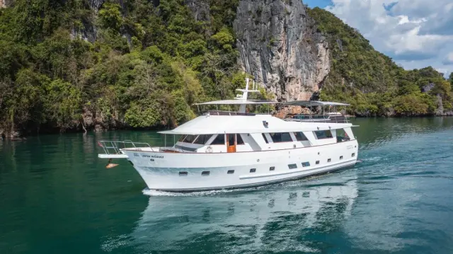 Yacht Pelayaran Siam Princess 70