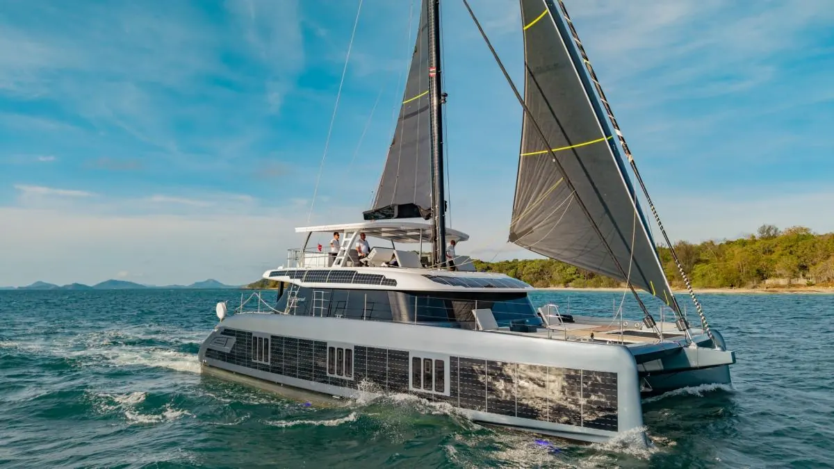 เรือคาตามารัน Sunreef Eco 60