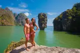 Pulau James Bond dan Hong dengan Bot Laju dengan Kanu, foto 1