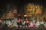 การแสดงสยามนิรมิตพร้อมหมู่บ้านไทยและอาหารเย็นแบบบุฟเฟ่ต์, รูป 1
