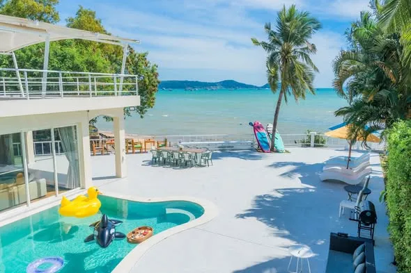 Vila mewah di barisan pertama pantai di Rawai, Phuket