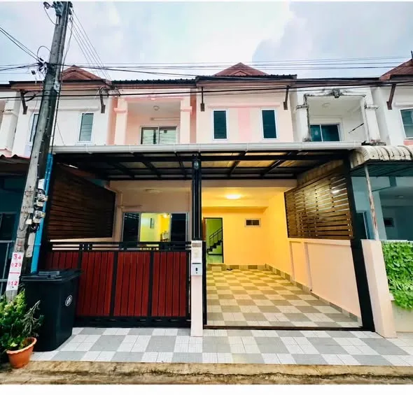 منزل Phuket Inter Villa في منطقة تشالونج عند تقاطع تشالونج 5 اتجاهات