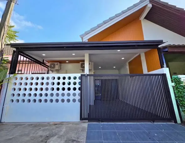 House for rent near Robinson Lifestyle Chalong and Oak Meadow School