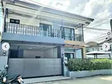House with 3 bedrooms and 3 bathrooms, photo 1