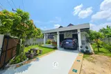 บ้าน 3 ห้องนอนในพื้นที่ป่าสักเชิงทะเลภูเก็ต — รูป 1