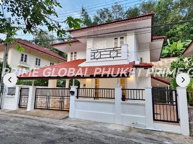 အိပ်ခန်း ၃ ခန်း၊ ရေချိုးခန်း ၄ ခန်း